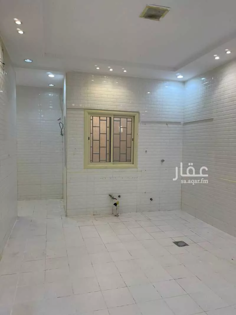 فيلا للبيع في شارع حرب بن إسماعيل, حي العارض, مدينة الرياض, منطقة الرياض 1 صورة