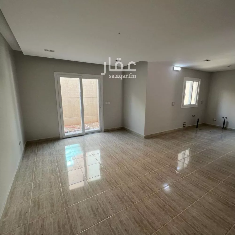 فيلا للإيجار في شارع عائشة الحريمية, حي مطار الملك خالد الدولي, مدينة الرياض, منطقة الرياض 1 صورة