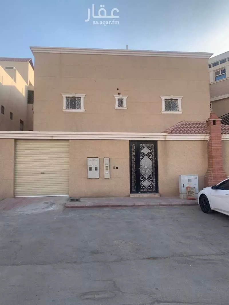 فيلا للبيع في شارع المضاف, حي ظهرة لبن, مدينة الرياض, منطقة الرياض 1 صورة