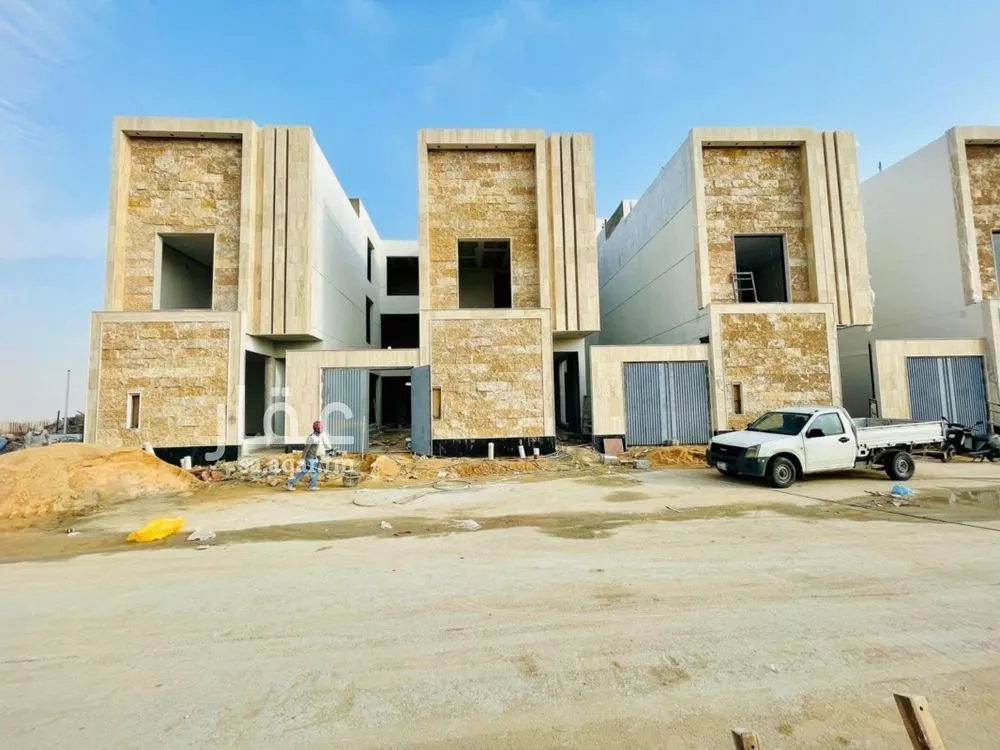 فيلا للبيع في شارع شارع بن أبي الشكر الفلكي, حي المهدية, مدينة الرياض, منطقة الرياض 1 صورة