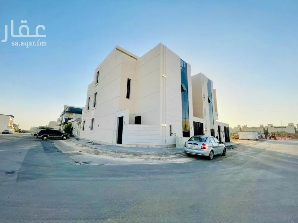 فيلا للبيع في شارع أبي عروه, حي المهدية, مدينة الرياض, منطقة الرياض 1 صورة
