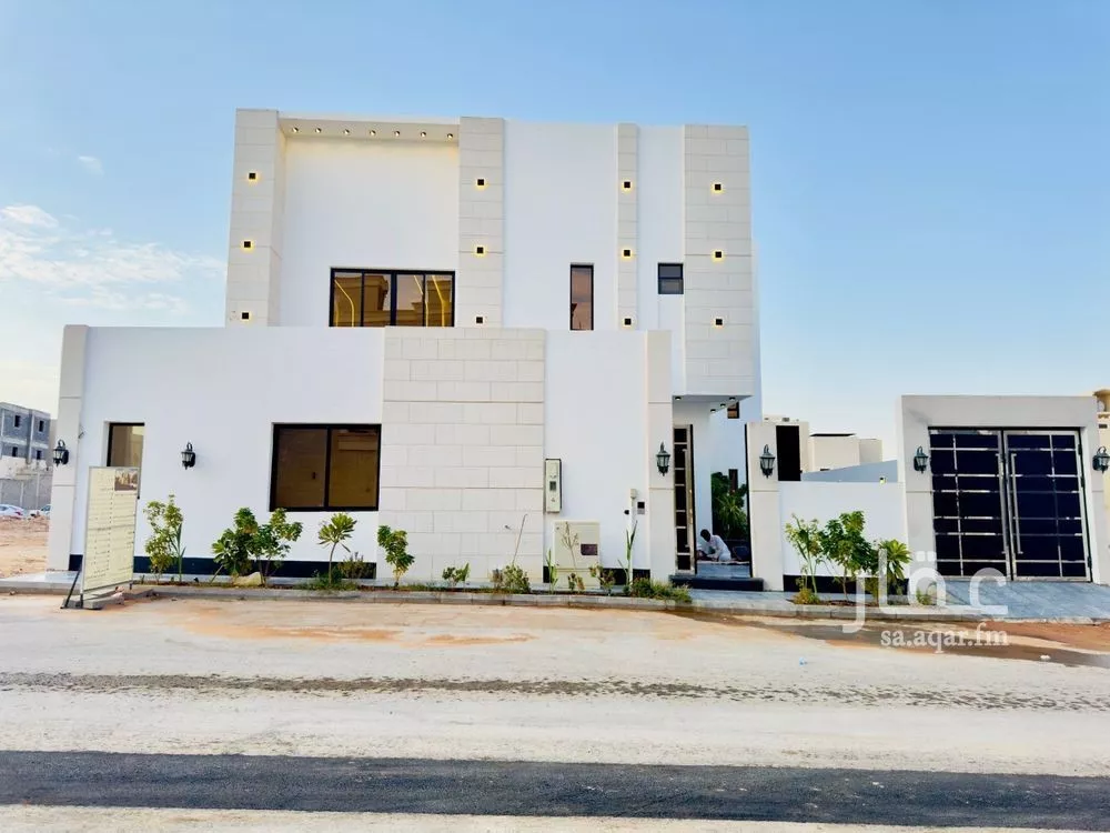 فيلا للبيع في شارع أبي الريحان البيروني, حي المهدية, مدينة الرياض, منطقة الرياض 1 صورة
