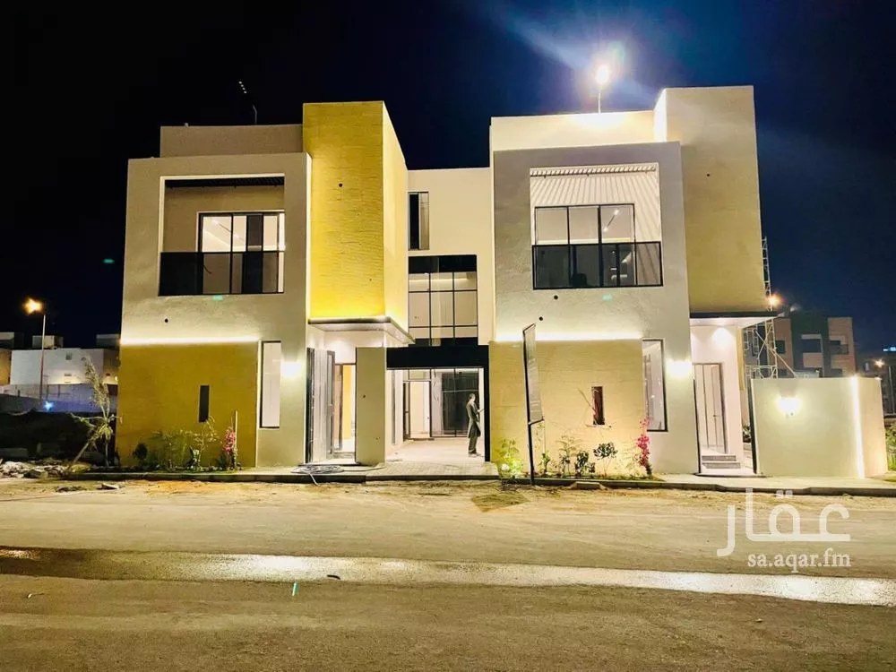 فيلا للبيع في شارع شارع بن أبي الشكر الفلكي, حي المهدية, مدينة الرياض, منطقة الرياض 1 صورة