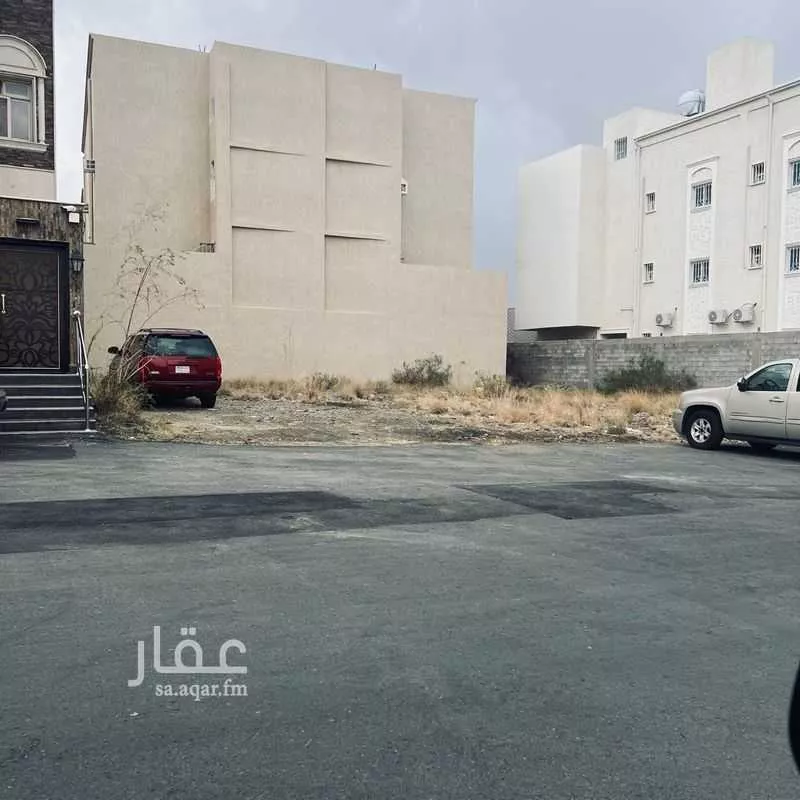 أرض للبيع في شارع شارع محمود بن المبارك, حي الصفاء, مدينة أبها, منطقة عسير 1 صورة