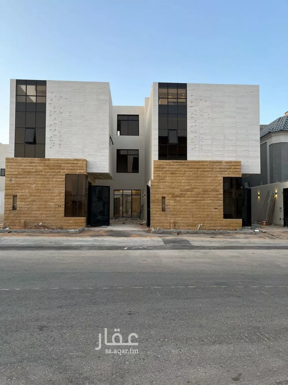 فيلا للبيع في شارع محمد بن أحمد الحجازي, حي المهدية, مدينة الرياض, منطقة الرياض 1 صورة
