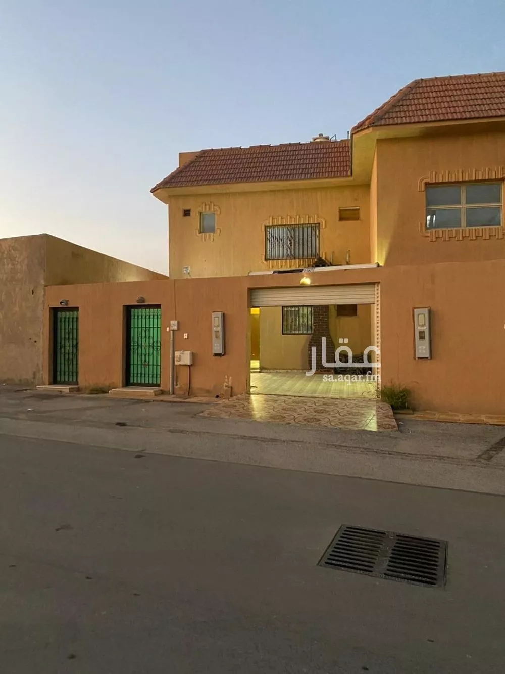 فيلا للبيع في شارع الحسن المالقي, حي الأخضر, مدينة بريدة, منطقة القصيم 1 صورة