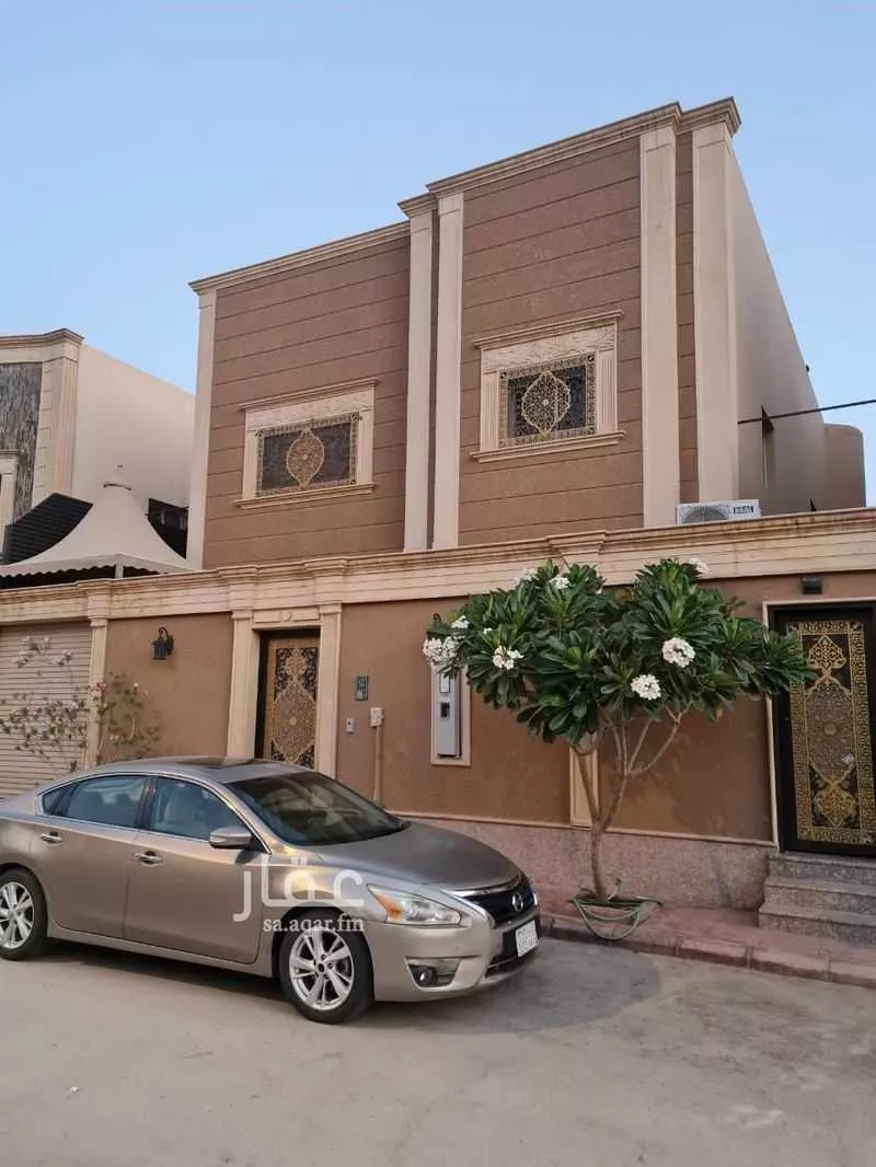 فيلا للبيع في شارع المضمار, حي الوادي, مدينة الرياض, منطقة الرياض 1 صورة