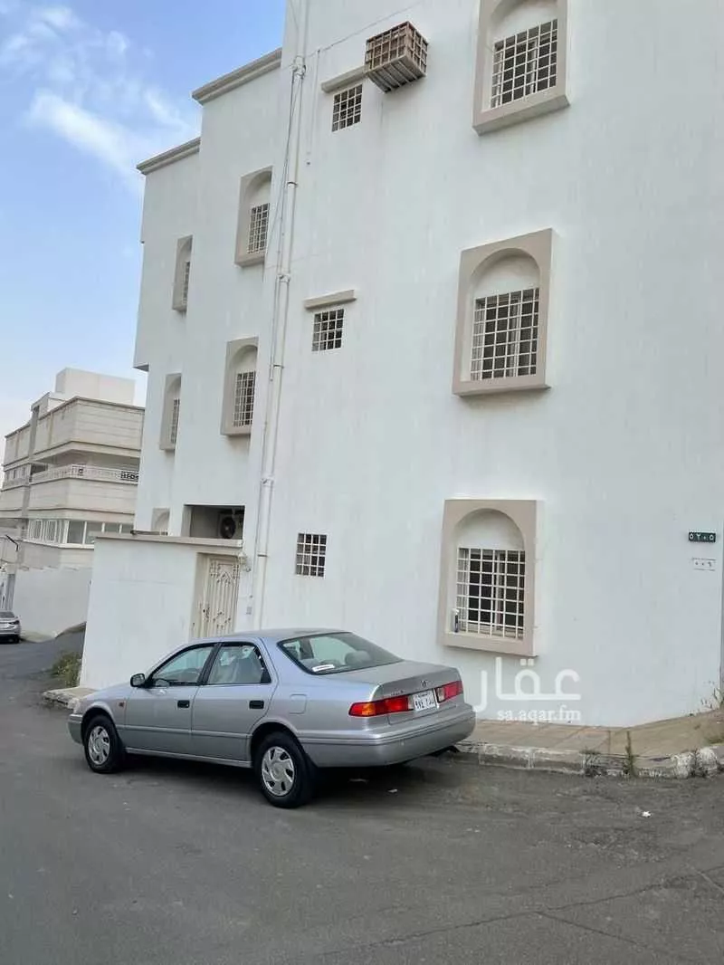 عمارة للبيع في حي المنهل, مدينة ابها, منطقة عسير 1 صورة