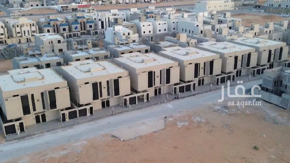 دور للبيع في شارع عمر بن عبداللطيف, حي الرمال, مدينة الرياض, منطقة الرياض 1 صورة