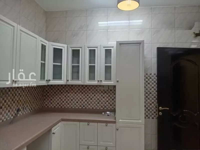 شقة للبيع في شارع شداد بن اوس, حي الربيع, مدينة خميس مشيط, منطقة عسير 1 صورة