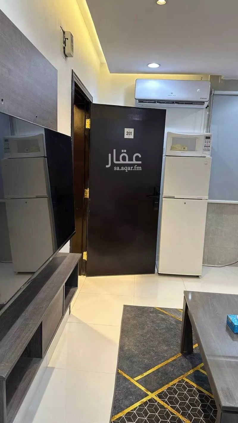 شقة للإيجار في شارع شهيد الدين ثم الوطن عبدالرحمن بن عزاز, حي الشهداء, مدينة الرياض, منطقة الرياض 1 صورة
