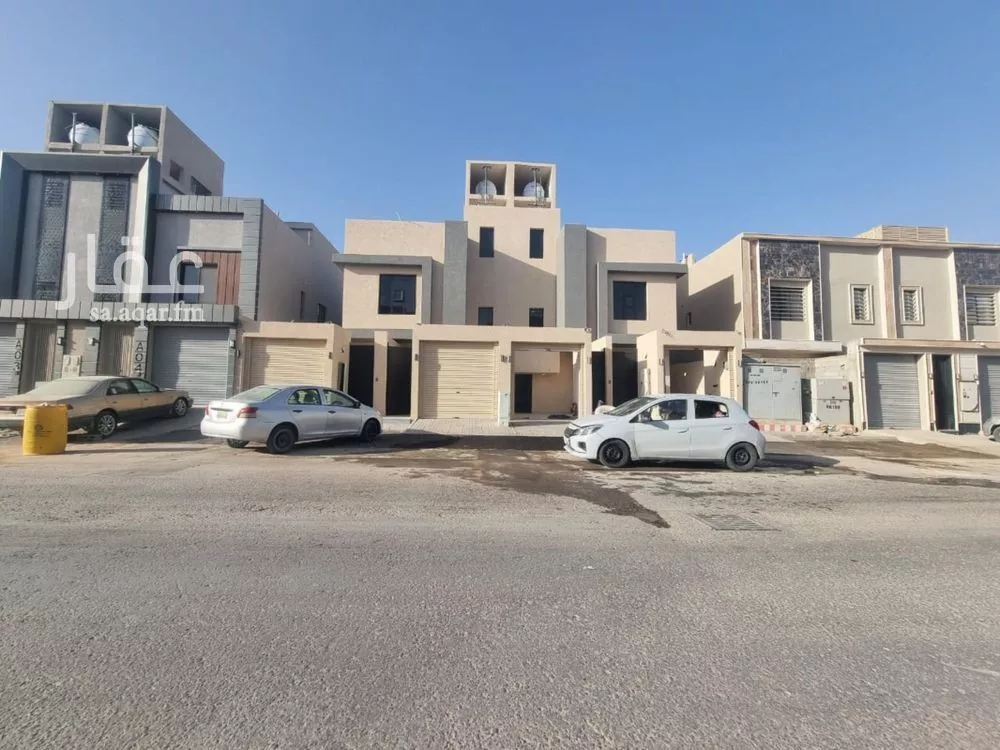 دور للبيع في شارع مالك بن الحارث, حي بدر, مدينة الرياض, منطقة الرياض 1 صورة