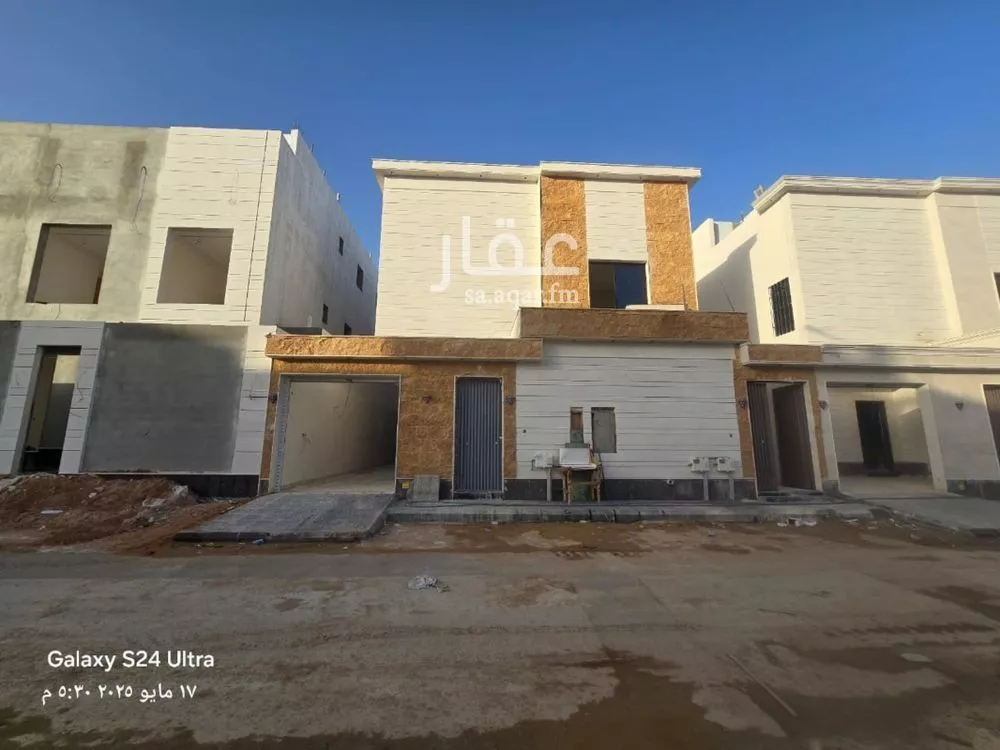 دور للبيع في شارع رقم 61, حي الجنادرية, مدينة الرياض, منطقة الرياض 1 صورة