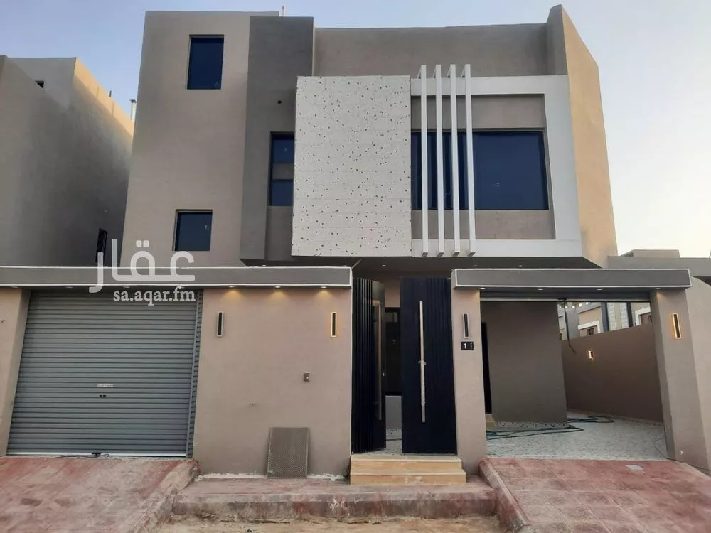 دور للبيع في شارع احمد بن رسلان, حي بدر, مدينة الرياض, منطقة الرياض 1 صورة
