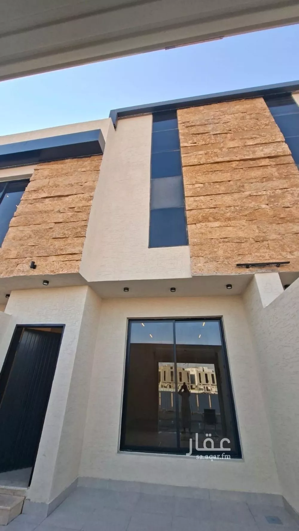 فيلا للبيع في شارع محمد الجزري, حي عكاظ, مدينة الرياض, منطقة الرياض 1 صورة