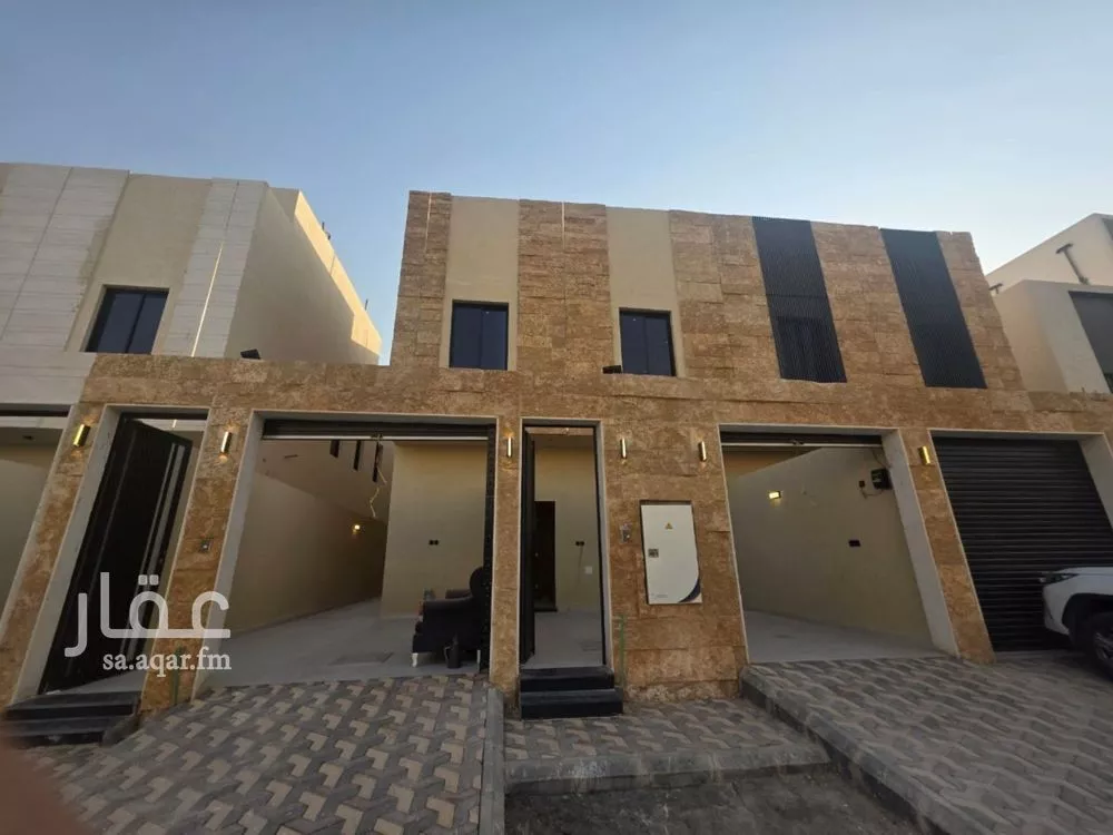 فيلا للبيع في شارع رشيد, حي عكاظ, مدينة الرياض, منطقة الرياض 1 صورة