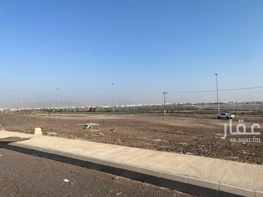 أرض للبيع في شارع بشير بن عقبة الدورقى, حي الغراء, مدينة المدينه المنوره, منطقة المدينة المنورة 1 صورة