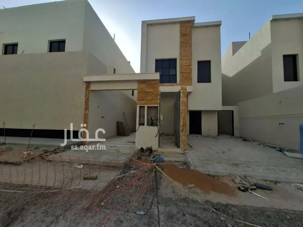 دور للبيع في شارع طريق ديراب, حي عكاظ, مدينة الرياض, منطقة الرياض 1 صورة