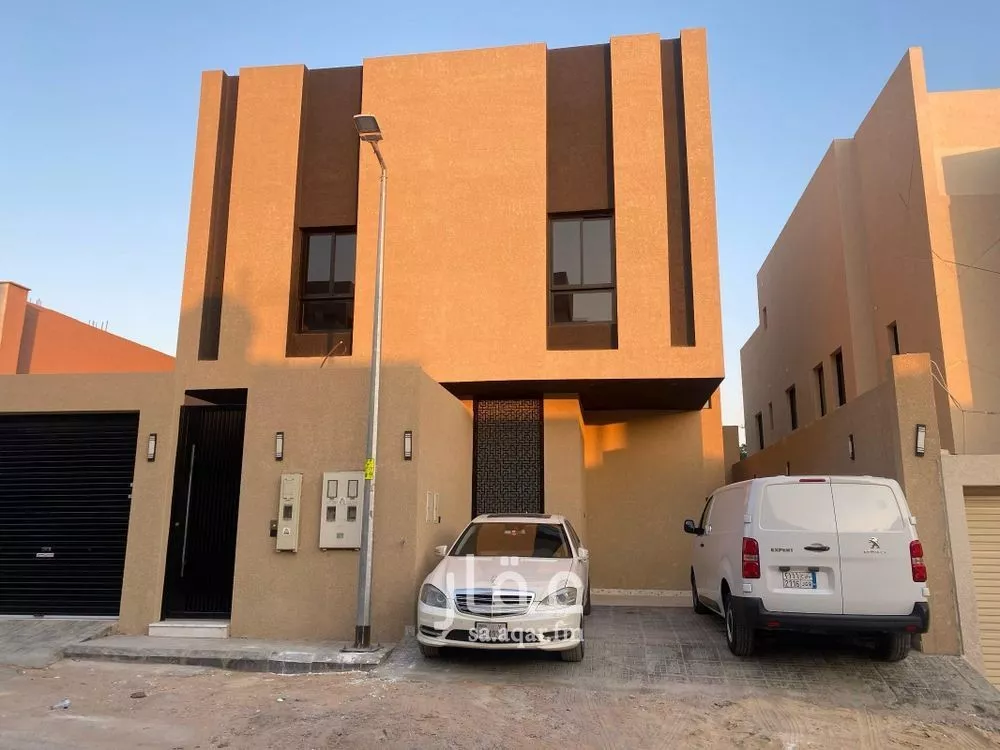 دور للبيع في شارع حريملاء, حي السويدي, مدينة الرياض, منطقة الرياض 1 صورة