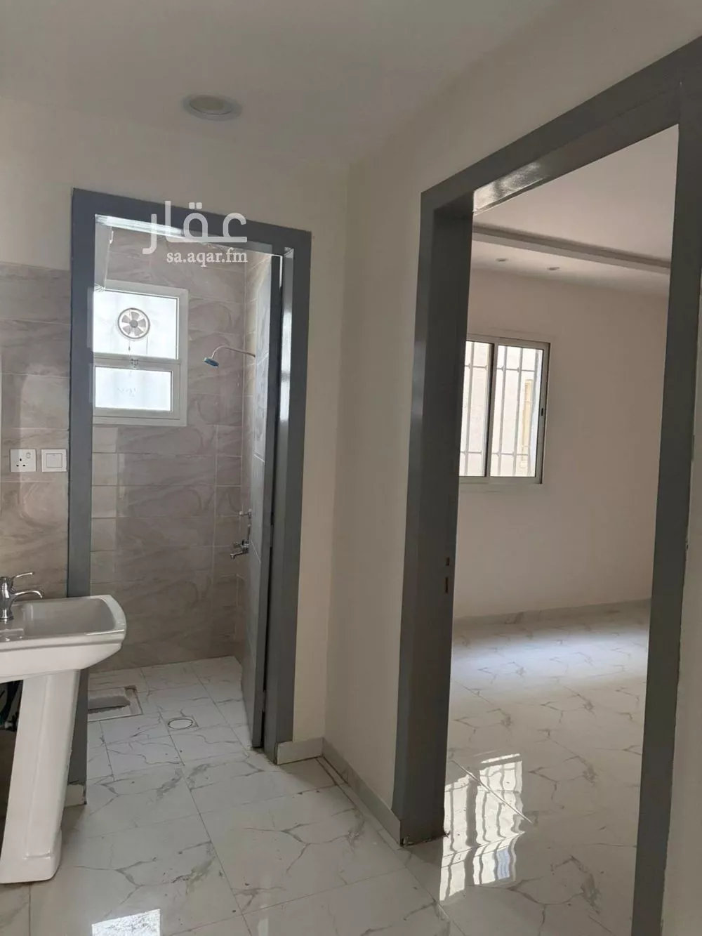 شقة للإيجار في شارع شارع صالح بن علي ابو الورود, حي الرمال, مدينة الرياض, منطقة الرياض 1 صورة