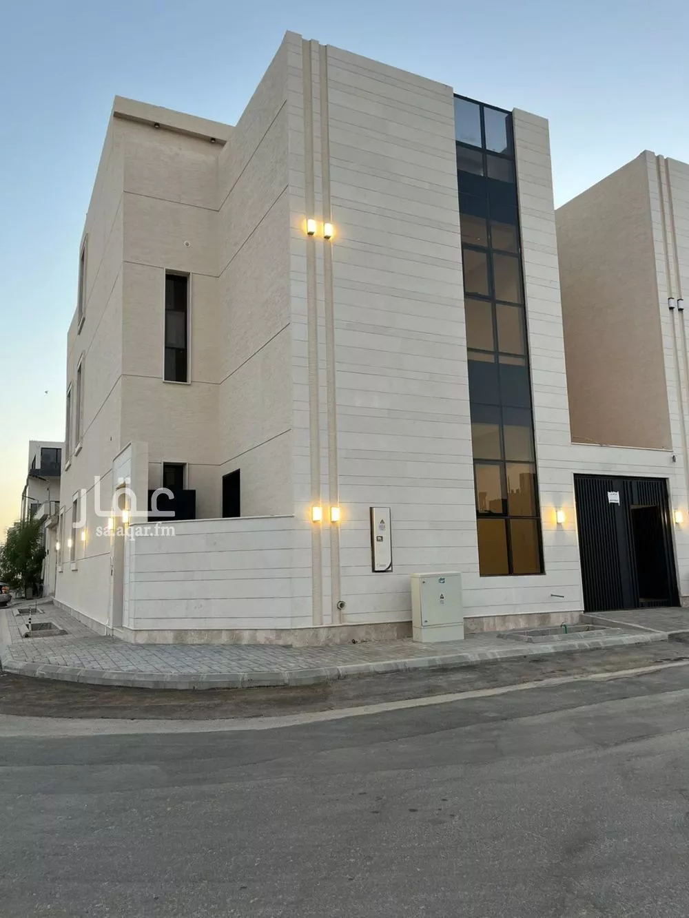 فيلا للبيع في شارع أحمد بن الحسن الأنصاري, حي المهدية, مدينة الرياض, منطقة الرياض 1 صورة