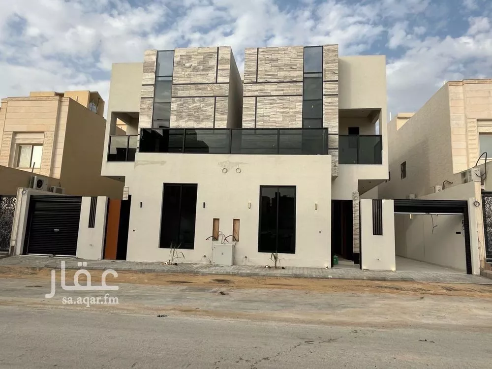فيلا للبيع في شارع محمد السيبي, حي المهدية, مدينة الرياض, منطقة الرياض 1 صورة