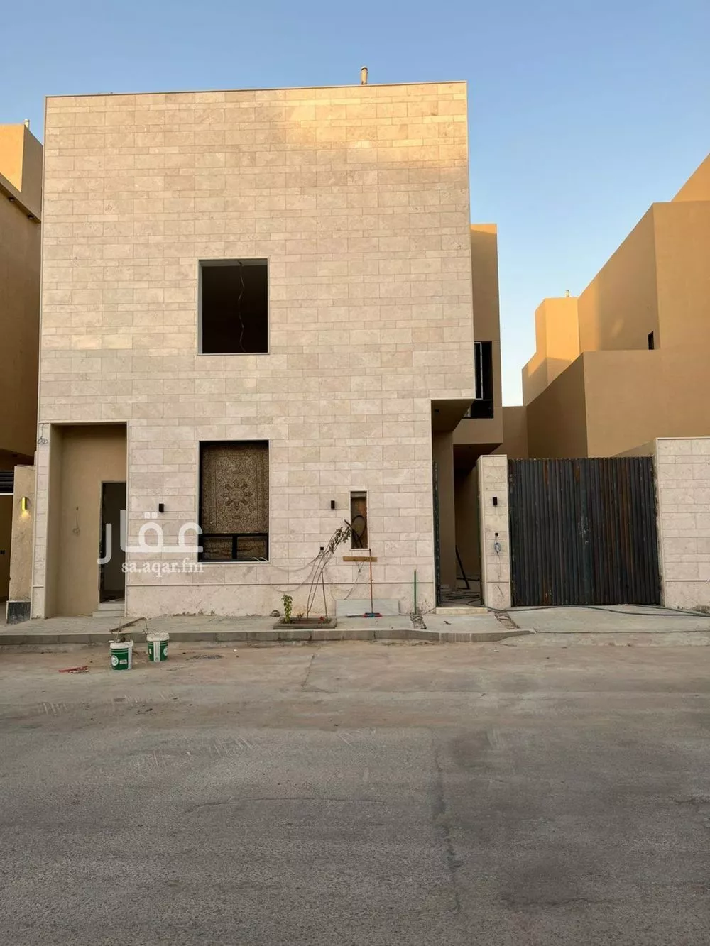 فيلا للبيع في شارع مصطفى بن محمد العروسي, حي المهدية, مدينة الرياض, منطقة الرياض 1 صورة