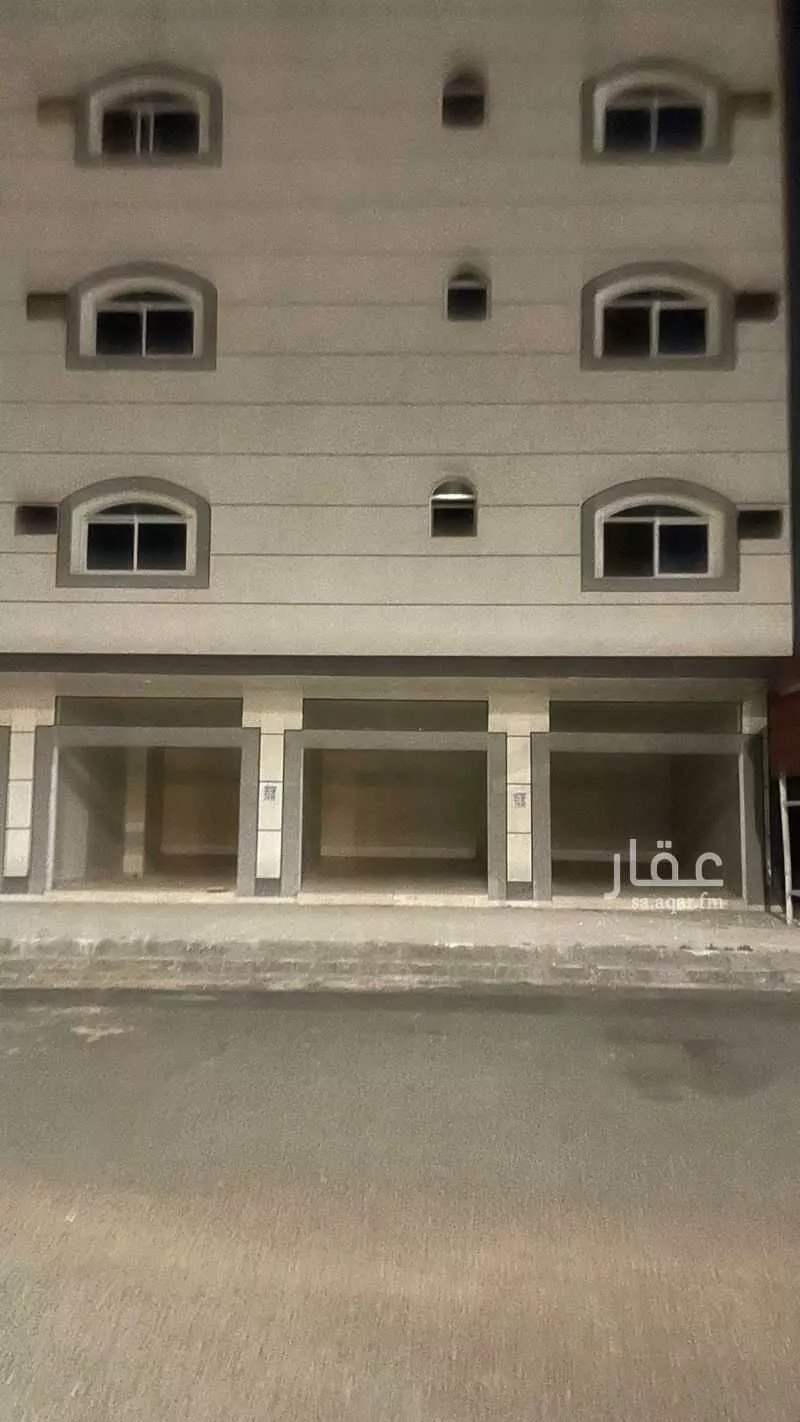 عمارة للإيجار في شارع النعيرية, حي البادية, مدينة حائل, منطقة حائل 1 صورة