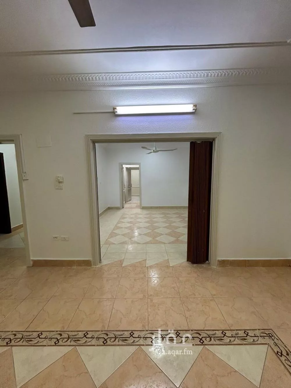 عمارة للإيجار في شارع صالح الشرتوني, حي الصفاء, مدينة جدة, منطقة مكة المكرمة 1 صورة