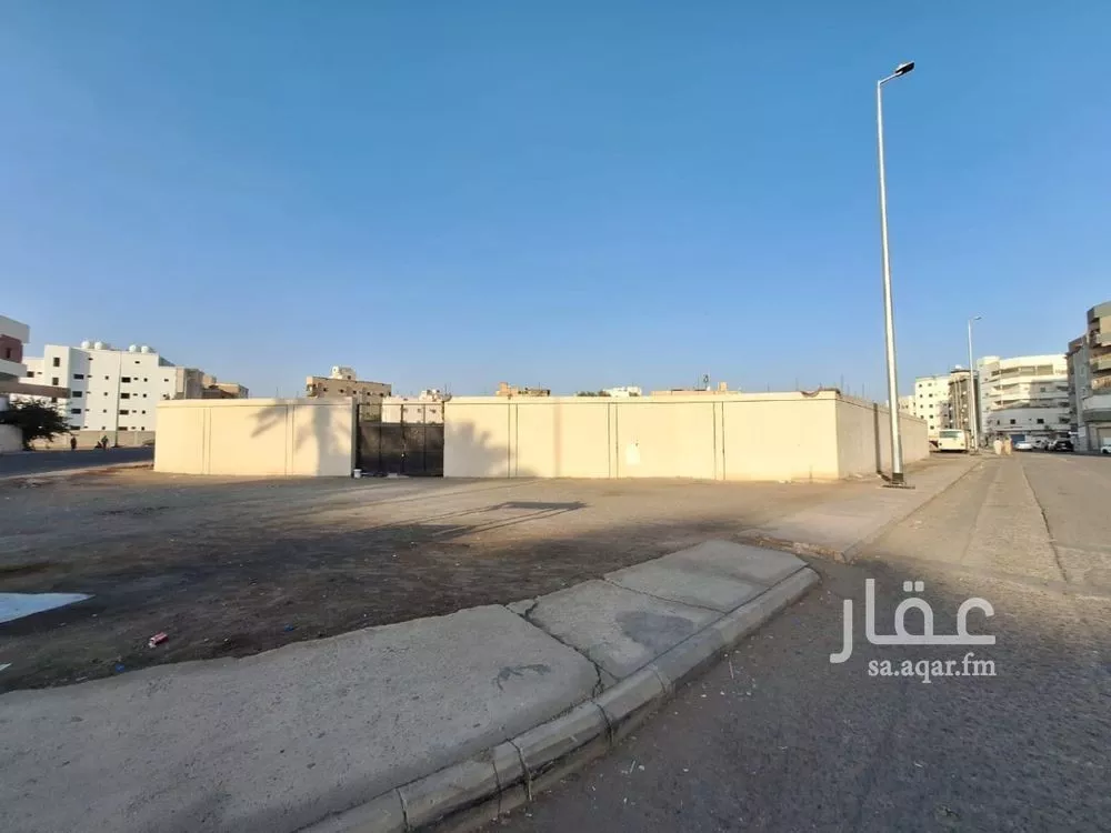أرض للبيع في شارع الحكم بن عمير, حي بنى ظفر, مدينة المدينه المنوره, منطقة المدينة المنورة 1 صورة