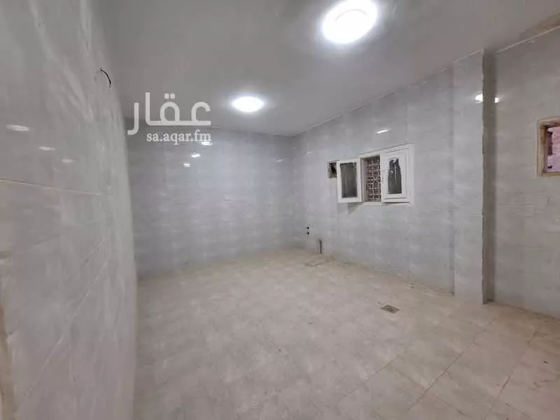 عمارة للإيجار في شارع زهير بن صرد, حي بئر عثمان, مدينة المدينة المنورة, منطقة المدينة المنورة 1 صورة