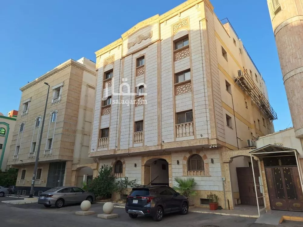 عمارة للبيع في شارع اسماعيل بن ابراهيم الترجماني, حي العريض, مدينة المدينه المنوره, منطقة المدينة المنورة 1 صورة
