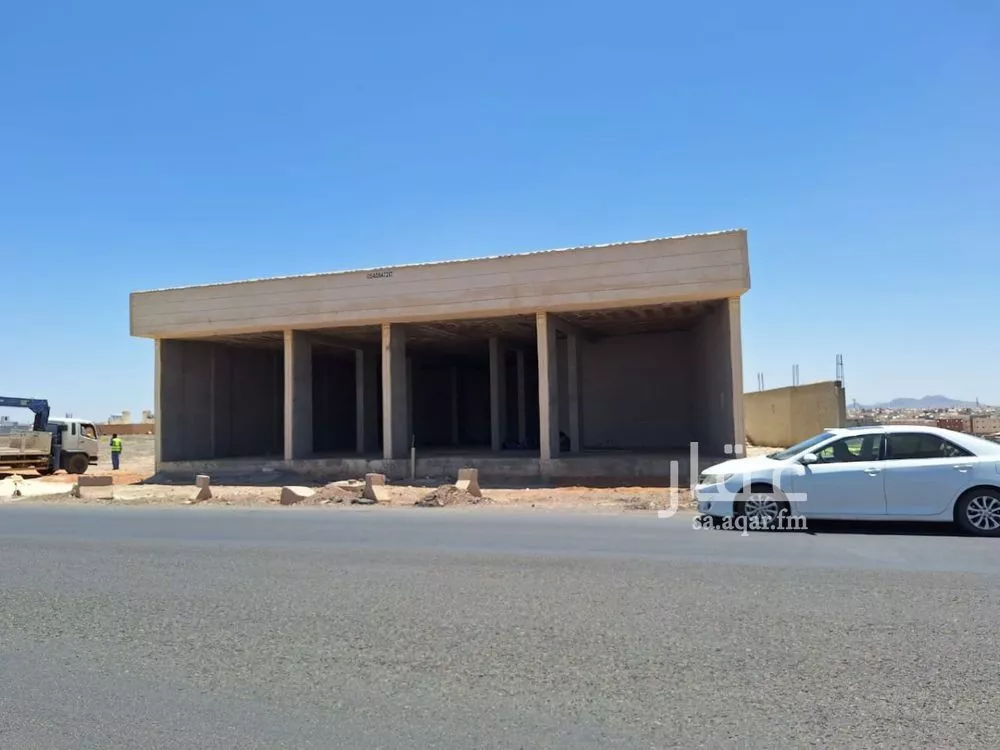محل للإيجار في شارع طريق الامير نايف بن عبدالعزيز, حي المبعوث, مدينة المدينه المنوره, منطقة المدينة المنورة 1 صورة