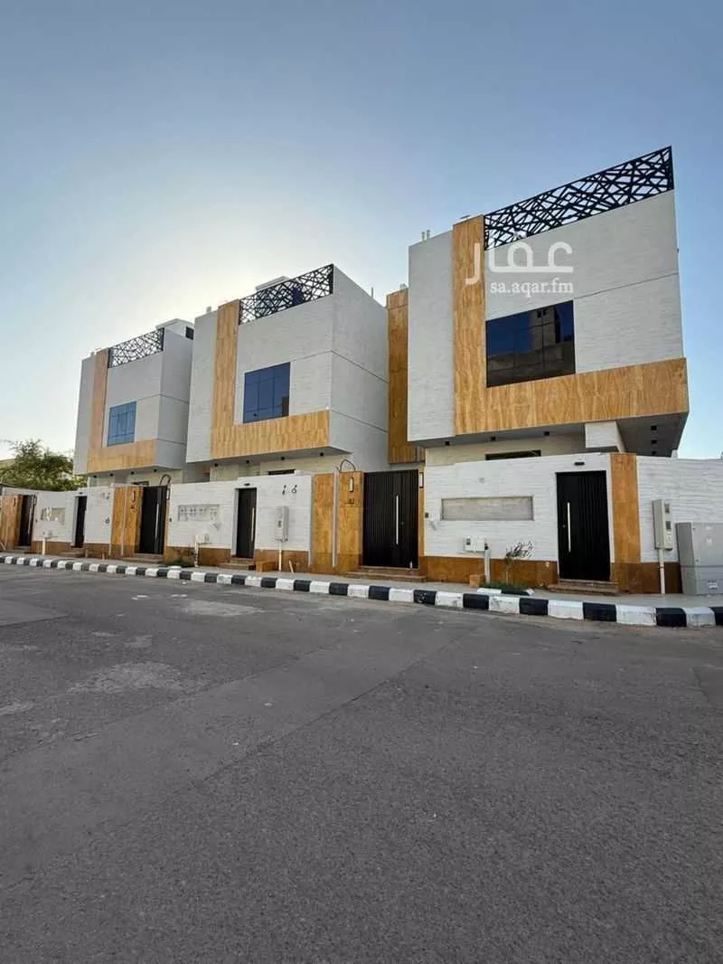 فيلا للبيع في شارع عائذ ابن سلمة, حي الجامعة, مدينة المدينة المنورة, منطقة المدينة المنورة