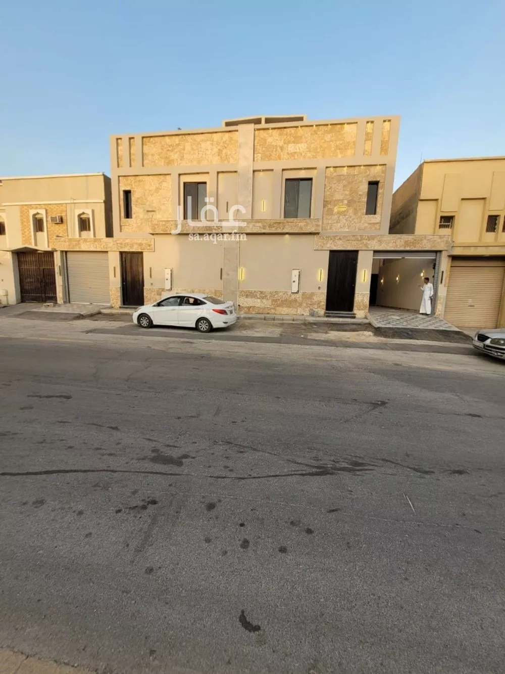 فيلا للبيع في شارع صلالة, حي طويق, مدينة الرياض, منطقة الرياض 1 صورة