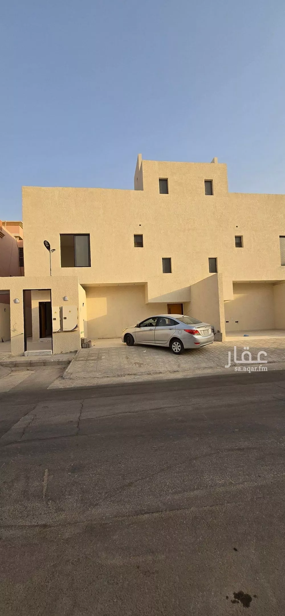 دور للبيع في شارع عيسى بن مخلوف, حي السويدي الغربي, مدينة الرياض, منطقة الرياض 1 صورة