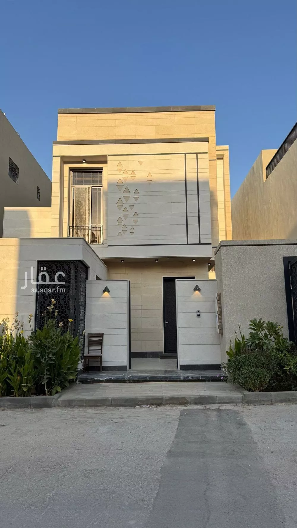 فيلا للبيع في شارع ضوء الصباح, حي المهدية, مدينة الرياض, منطقة الرياض 1 صورة