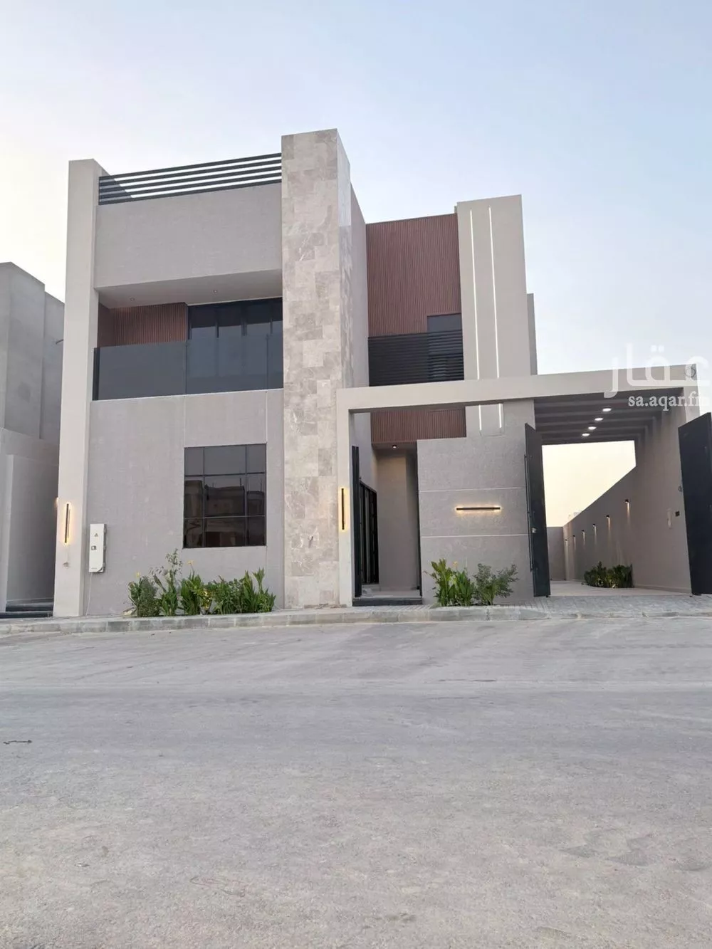 فيلا للبيع في شارع أحمد الكازروني, حي المهدية, مدينة الرياض, منطقة الرياض 1 صورة