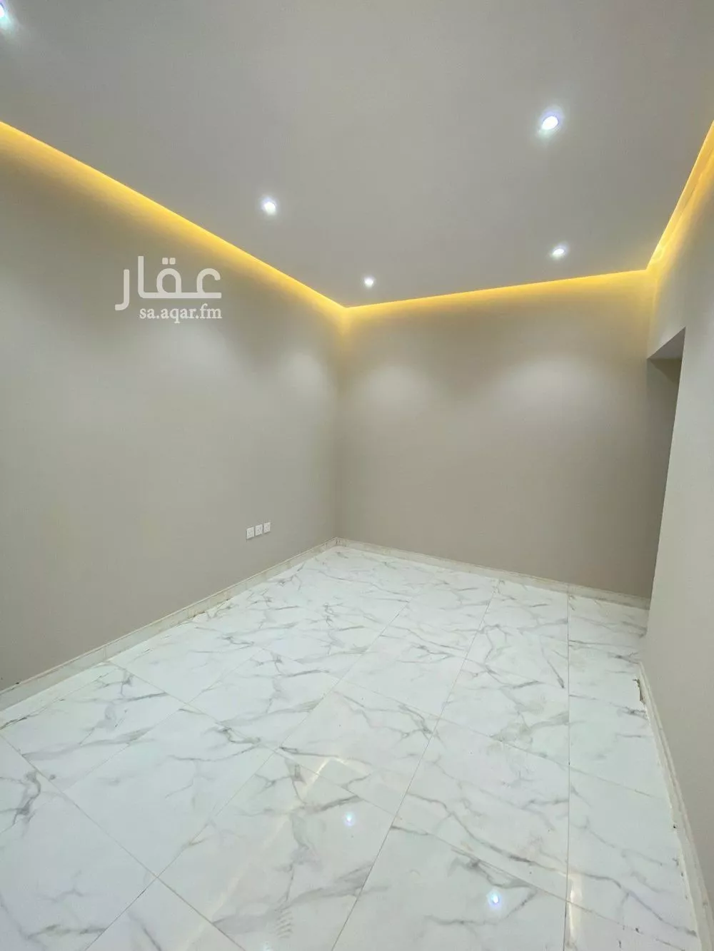 شقة للإيجار في شارع زيد البغدادي, حي الوزارات, مدينة الرياض, منطقة الرياض 1 صورة