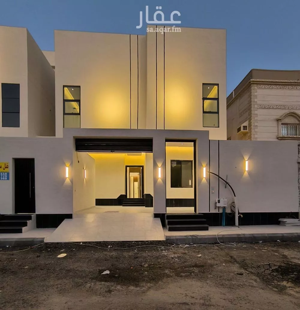 فيلا للبيع في شارع منصور الحنبلى, حي الفلاح, مدينة جدة, منطقة مكة المكرمة 1 صورة