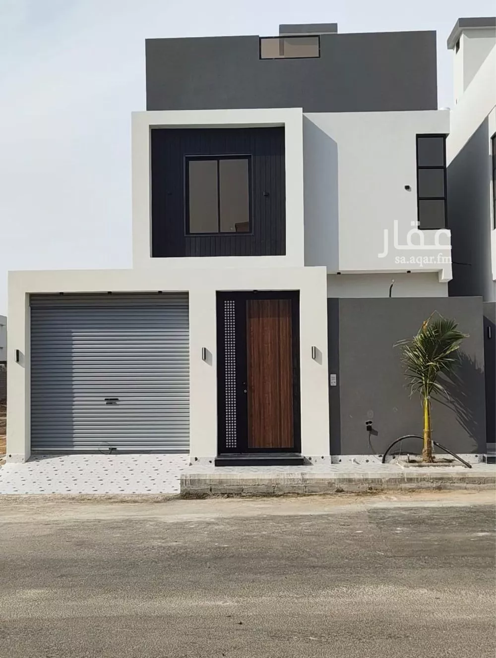 فيلا للبيع في شارع فيه, حي الرياض, مدينة جدة, منطقة مكة المكرمة 1 صورة