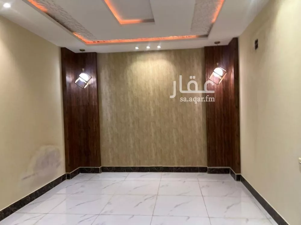 فيلا للإيجار في شارع أحمد بن طريف, حي عكاظ, مدينة الرياض, منطقة الرياض 1 صورة