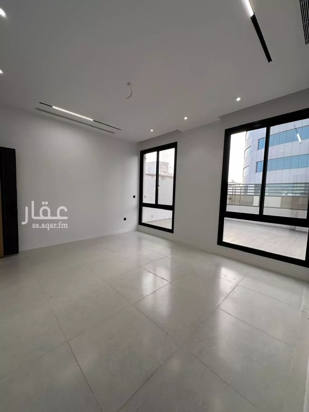 شقة للبيع في شارع البطحاء, حي الفيصلية, مدينة جدة, منطقة مكة المكرمة 1 صورة