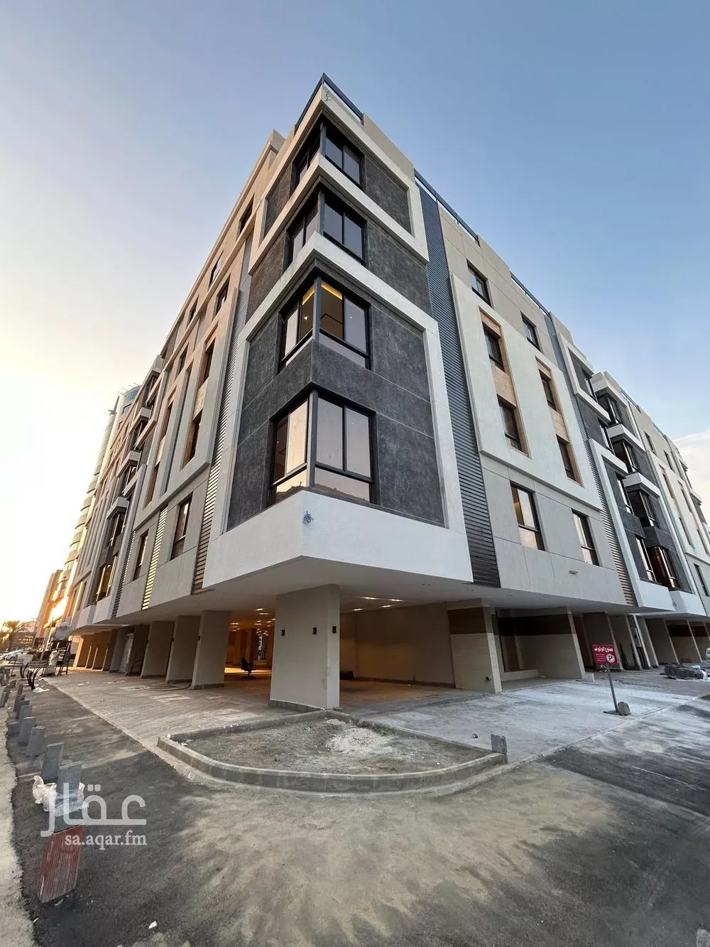 شقة للبيع في شارع البطحاء, حي الفيصلية, مدينة جدة, منطقة مكة المكرمة 1 صورة