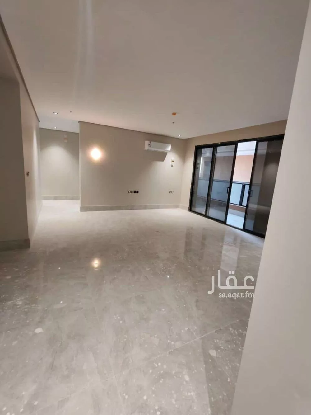 شقة للبيع في شارع طريق الملك فهد بن عبد العزيز طريق, حي ضاحية الملك فهد, مدينة الدمام, المنطقة الشرقية 1 صورة