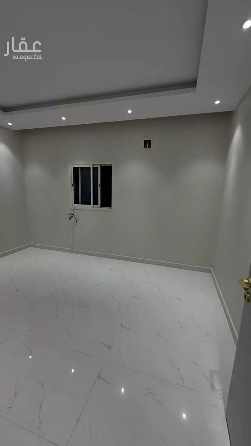 دور للبيع في شارع عبدالمحسن المنيع, حي الرمال, مدينة الرياض, منطقة الرياض 1 صورة