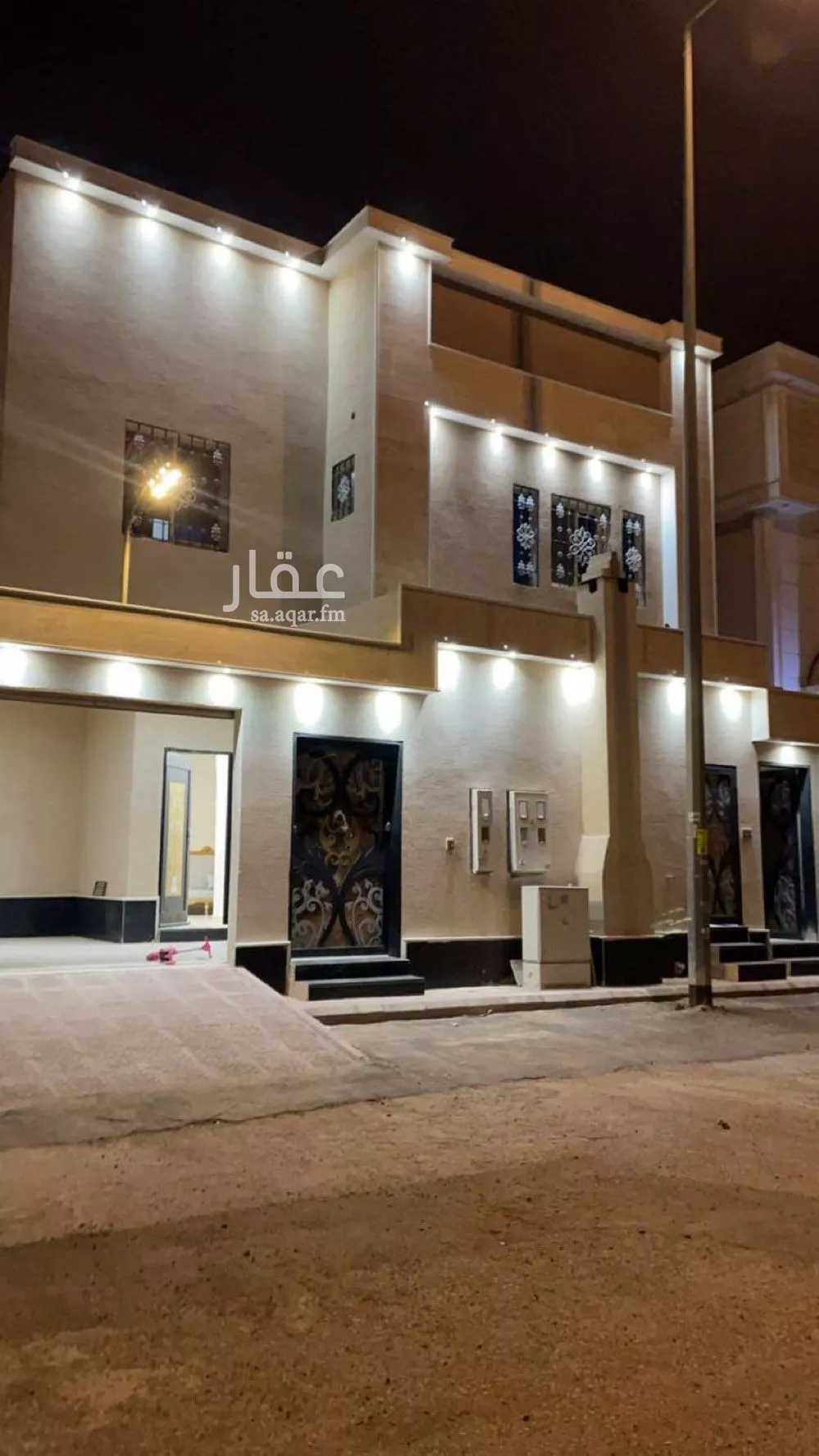 فيلا للبيع في شارع محمد بن طاهر الكردي, حي الرمال, مدينة الرياض, منطقة الرياض 1 صورة