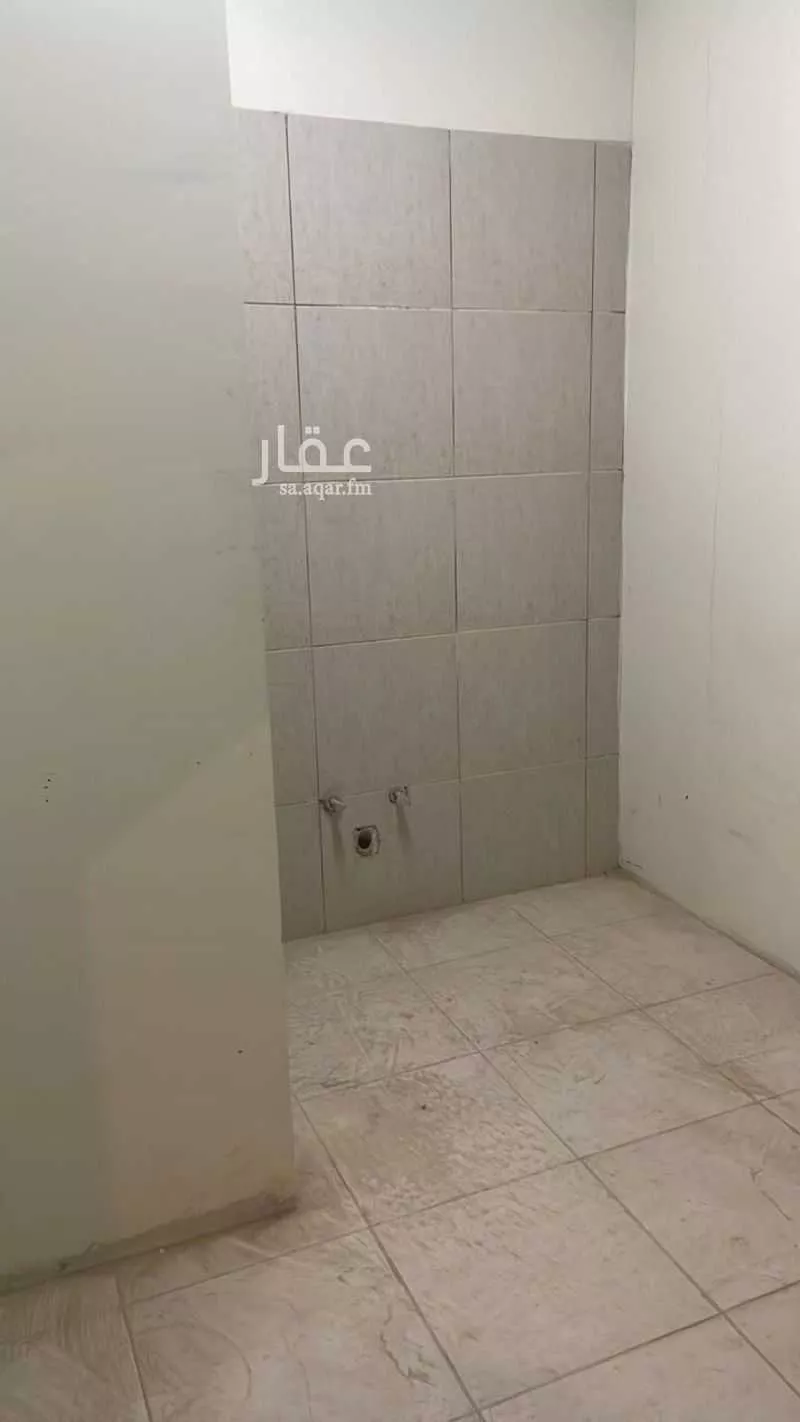 غرفة للإيجار في شارع رقم 374, حي الملقا, مدينة الرياض, منطقة الرياض 1 صورة