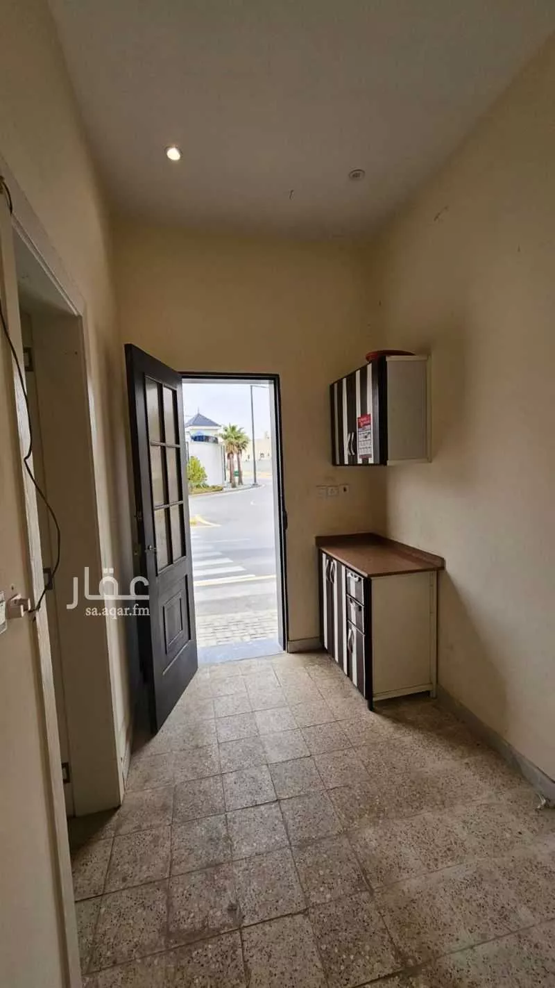 غرفة للإيجار في شارع عبدالرحمن بن عبدالقادر فقيه, حي القيروان, مدينة الرياض, منطقة الرياض 1 صورة