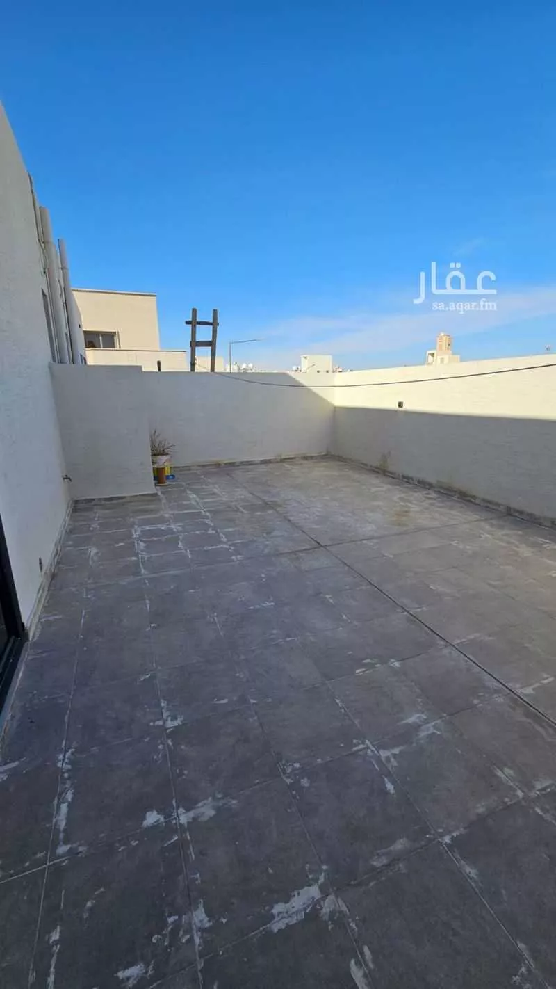 فيلا للإيجار في شارع رقم 374, حي الملقا, مدينة الرياض, منطقة الرياض 1 صورة